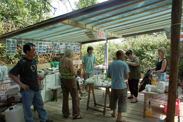 20090628ApresMidiBarbecueMigrants-111.jpg 