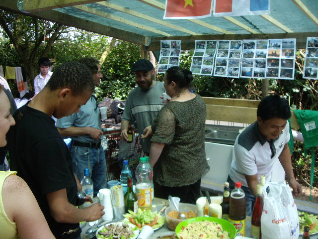 20090628ApresMidiBarbecueMigrants-018.jpg 