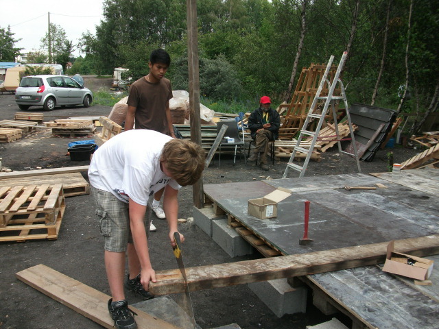20110626-cabaneCampRroms-121.jpg 