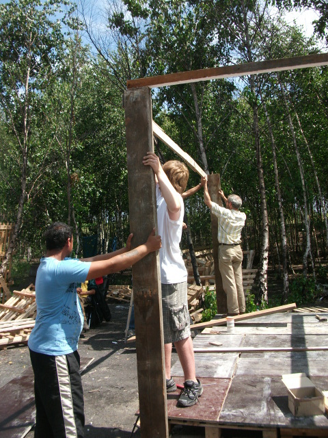 20110626-cabaneCampRroms-174.jpg 