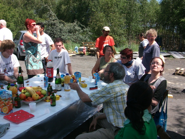 20110626-cabaneCampRroms-210.jpg 